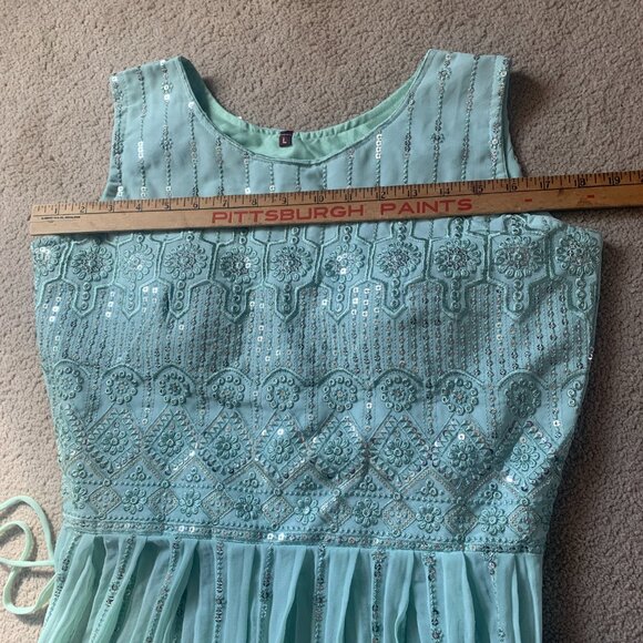 Naira Cut Kurta / Sharara / Indian wedding outfit - Picture 7 of 10